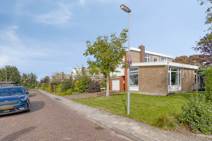Spacious Detached House with Four Bedrooms in Peaceful Ilpendam — 16