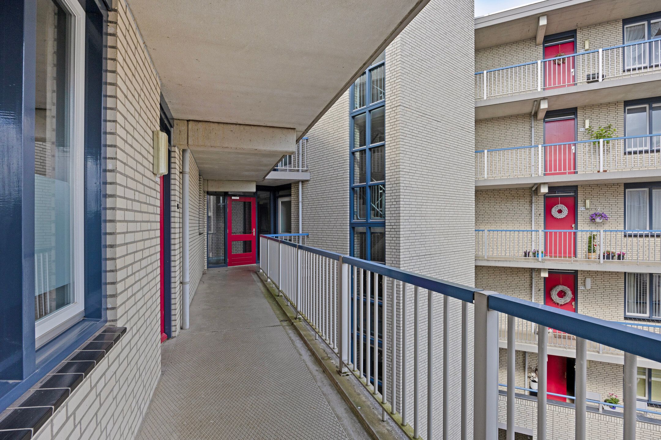 Foto 18 van Stationsplein 16-25