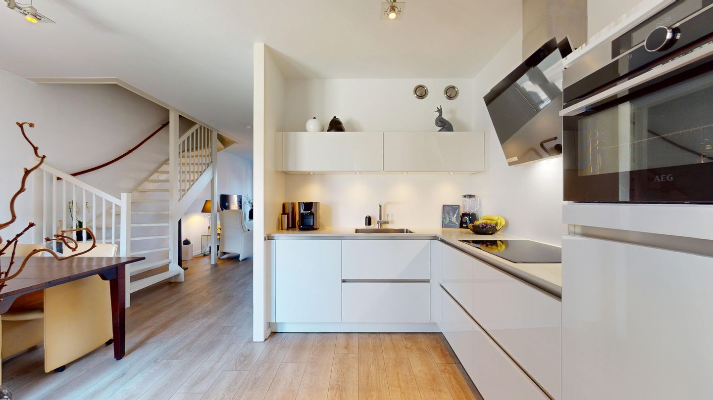 Photo 10 of Laan van Westfalen 136