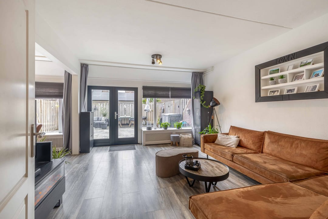 Photo 2 of Molbord 17