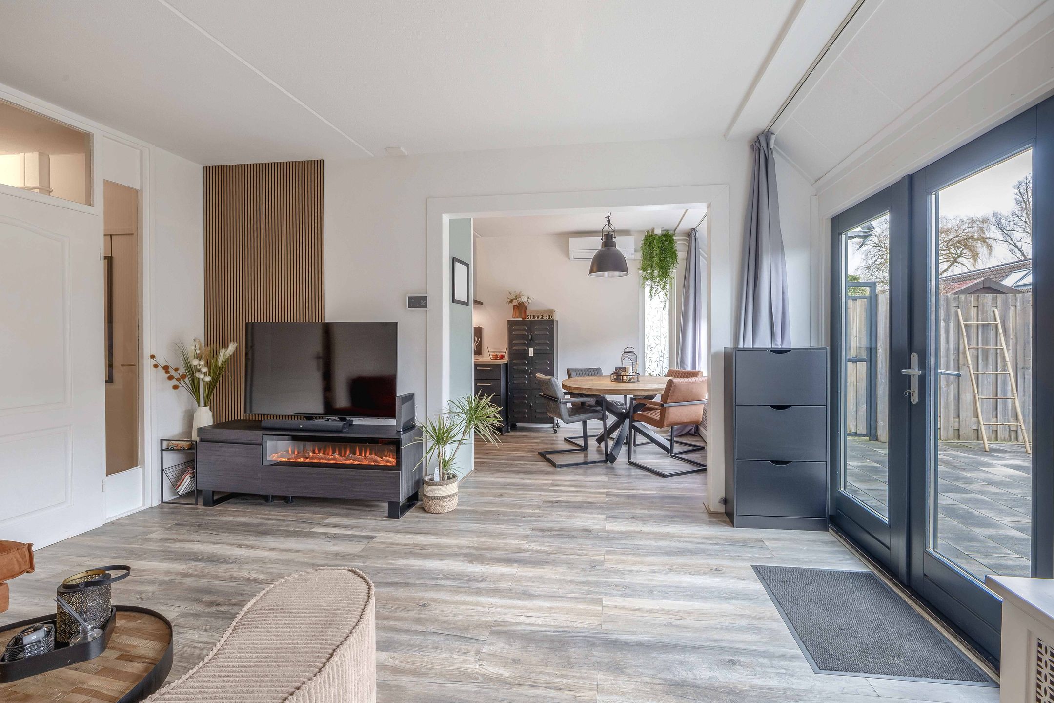 Photo 6 of Molbord 17