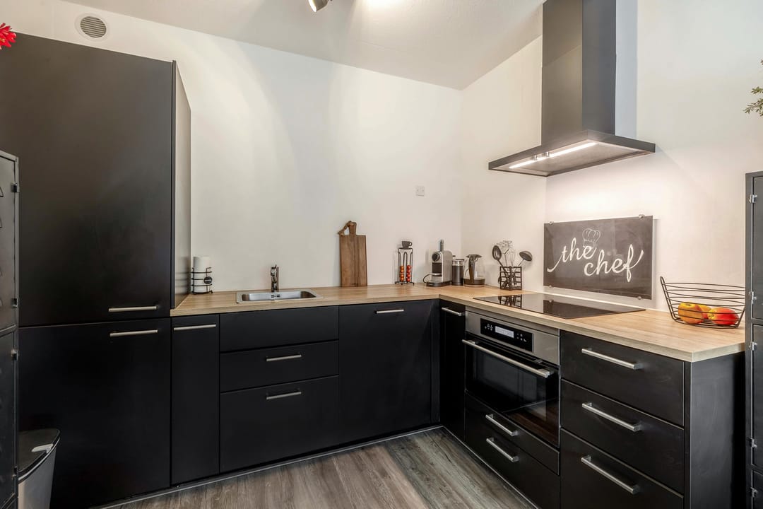 Photo 8 of Molbord 17