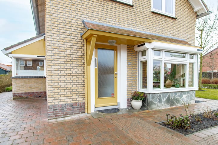 Spacious detached home with open views in Werkendam Burchtpolder — 25