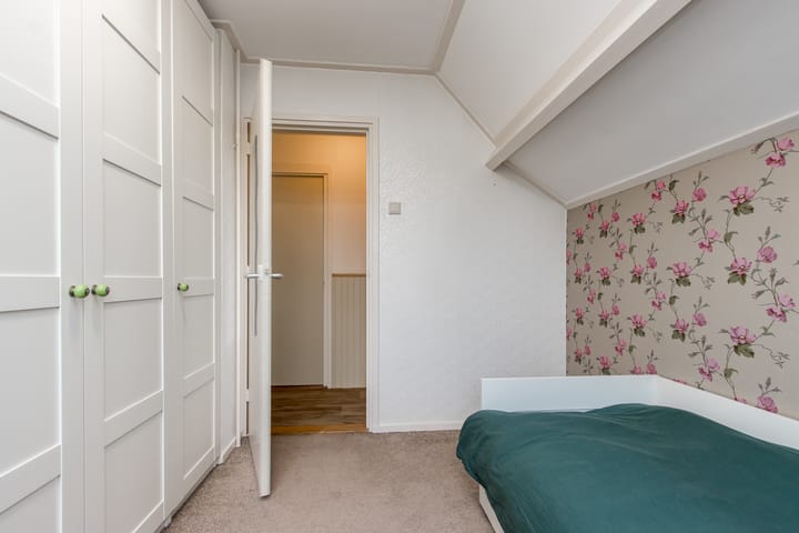 Spacious detached home with open views in Werkendam Burchtpolder — 101