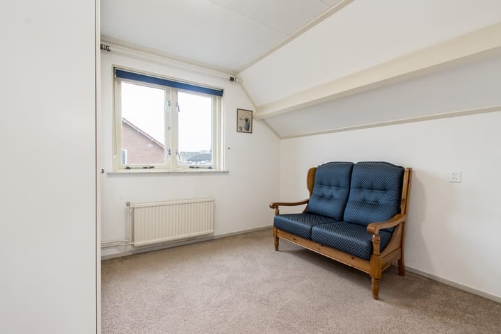 Spacious detached home with open views in Werkendam Burchtpolder — 103