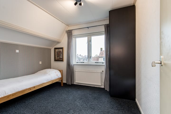 Spacious detached home with open views in Werkendam Burchtpolder — 109