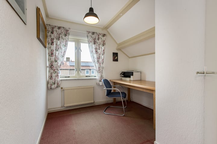 Spacious detached home with open views in Werkendam Burchtpolder — 113