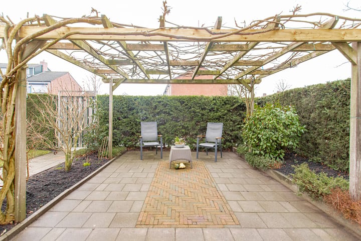 Spacious detached home with open views in Werkendam Burchtpolder — 133