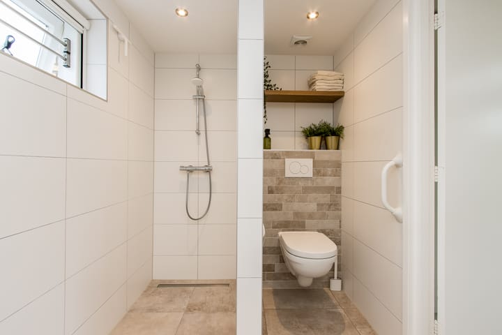 Spacious detached home with open views in Werkendam Burchtpolder — 81