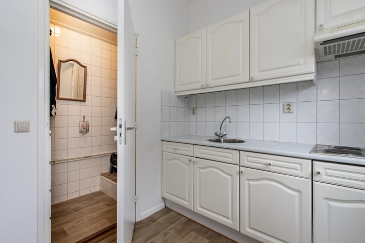 Spacious detached home with open views in Werkendam Burchtpolder — 93