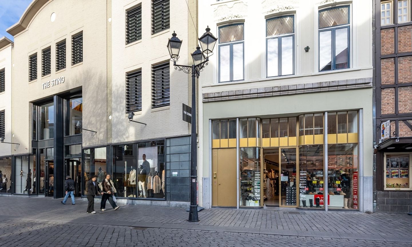 View photo 3 of Markt 87