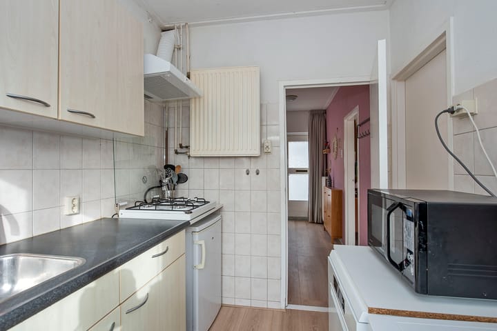 Terraced House with 3 Bedrooms and 10 Solar Panels — 25