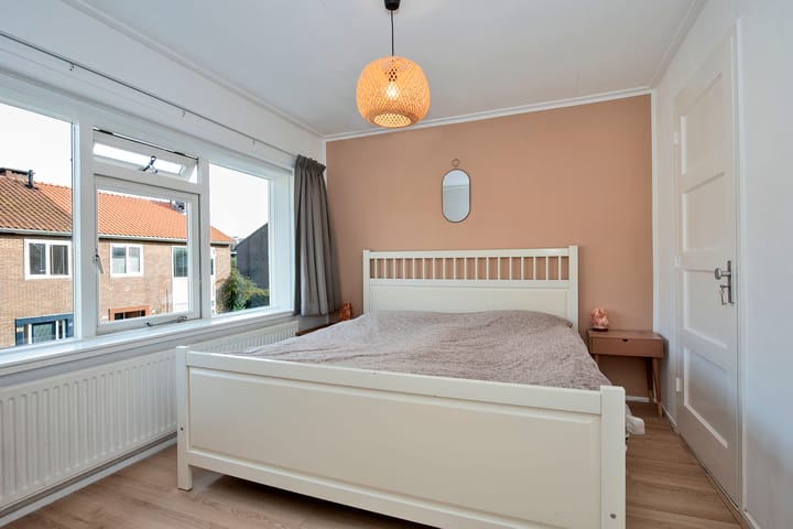 Terraced House with 3 Bedrooms and 10 Solar Panels — 29