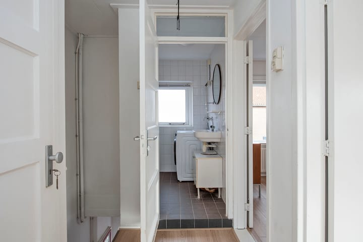 Terraced House with 3 Bedrooms and 10 Solar Panels — 37
