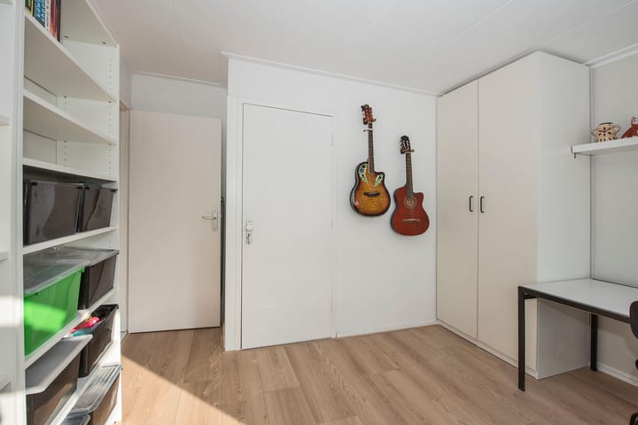 Terraced House with 3 Bedrooms and 10 Solar Panels — 39