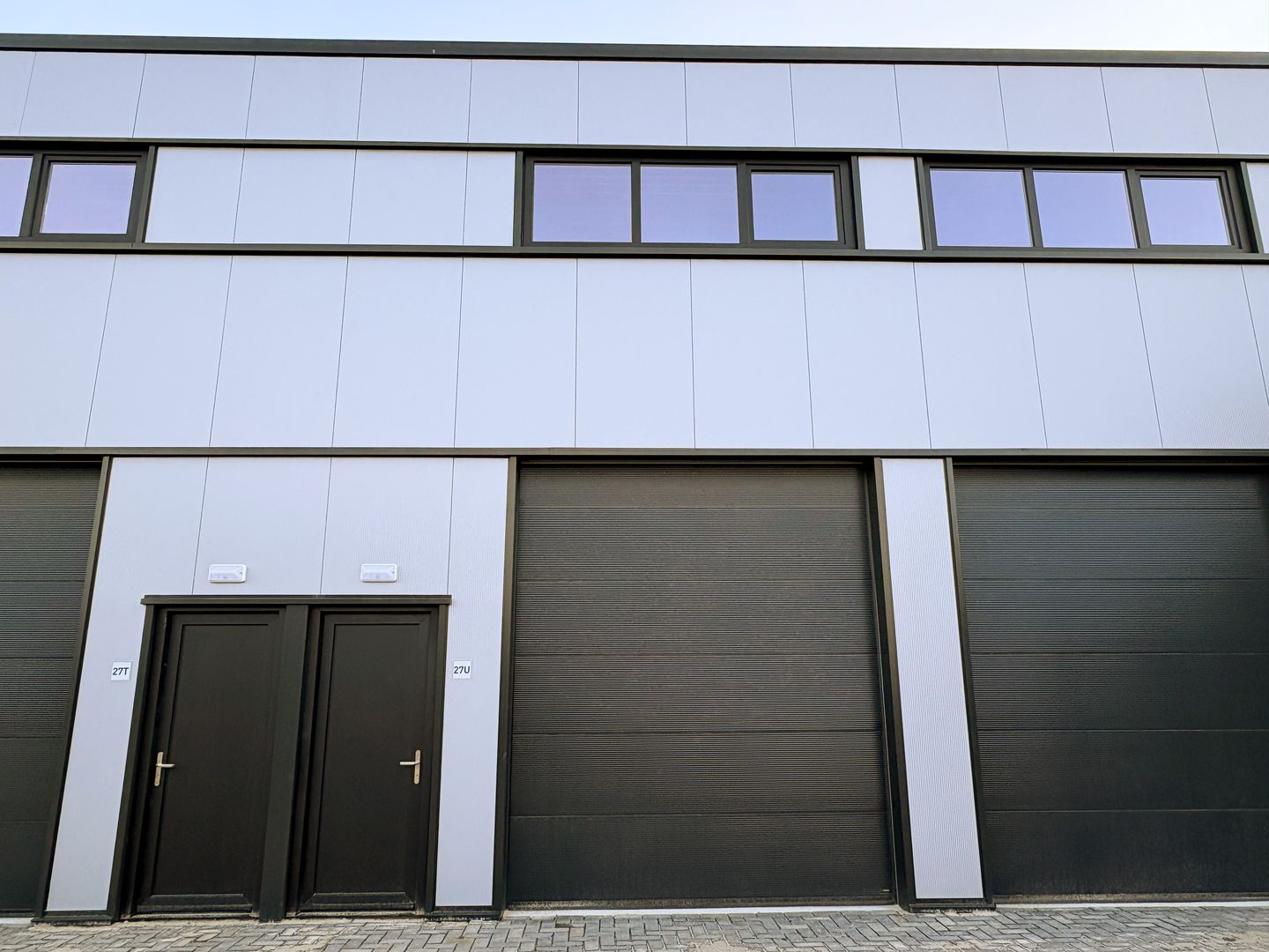 View photo 2 of Graham Bellstraat 27-U