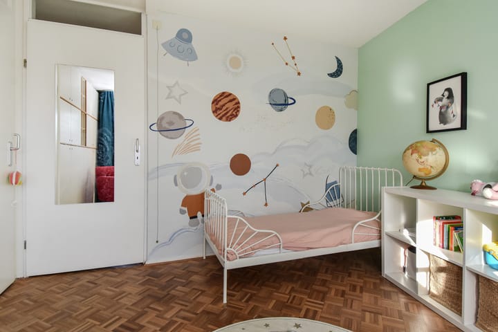 Spacious Modern Townhouse with Private Parking in Huygenspark — 38