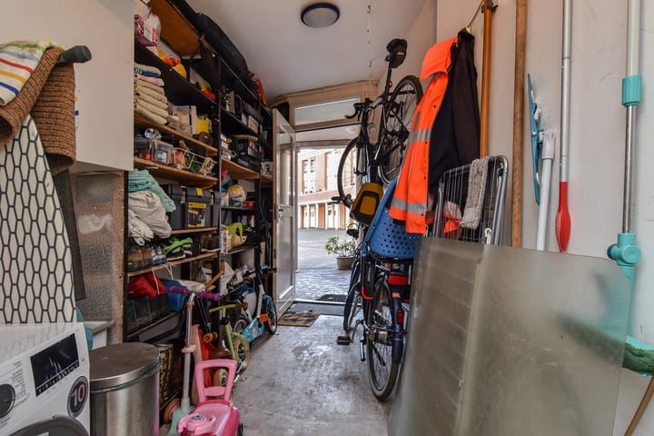 Spacious Modern Townhouse with Private Parking in Huygenspark — 51