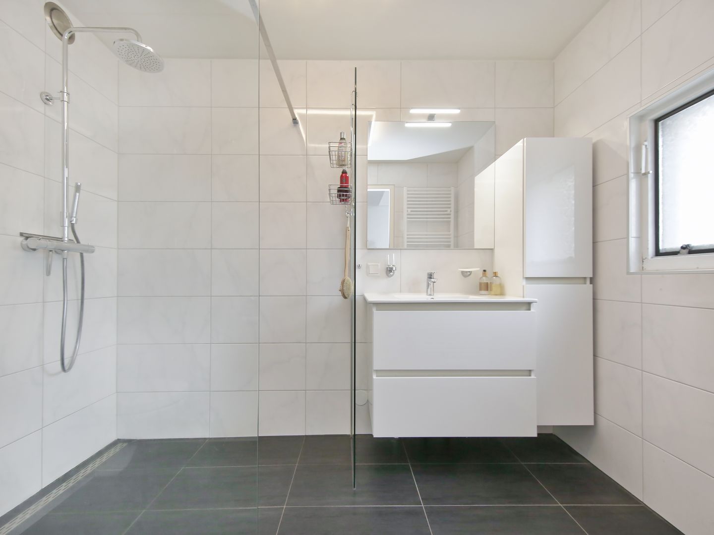 Foto 44 van Count Basiestraat 22