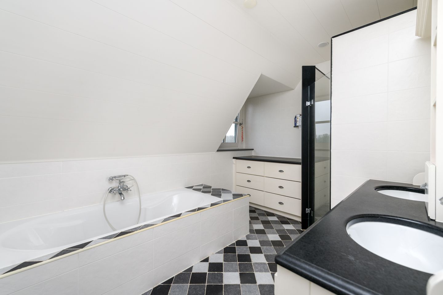 Foto 29 van Schoterlandseweg 8