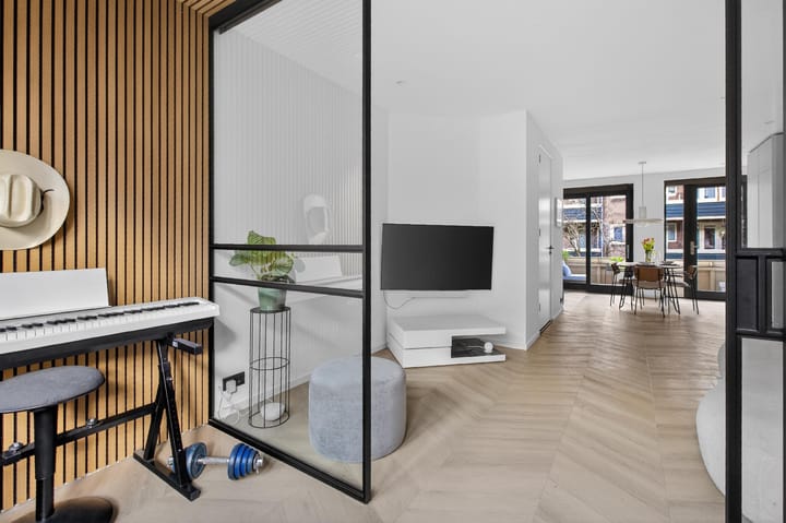 Foto 15 van Henriëtte Ronnerstraat 11-1