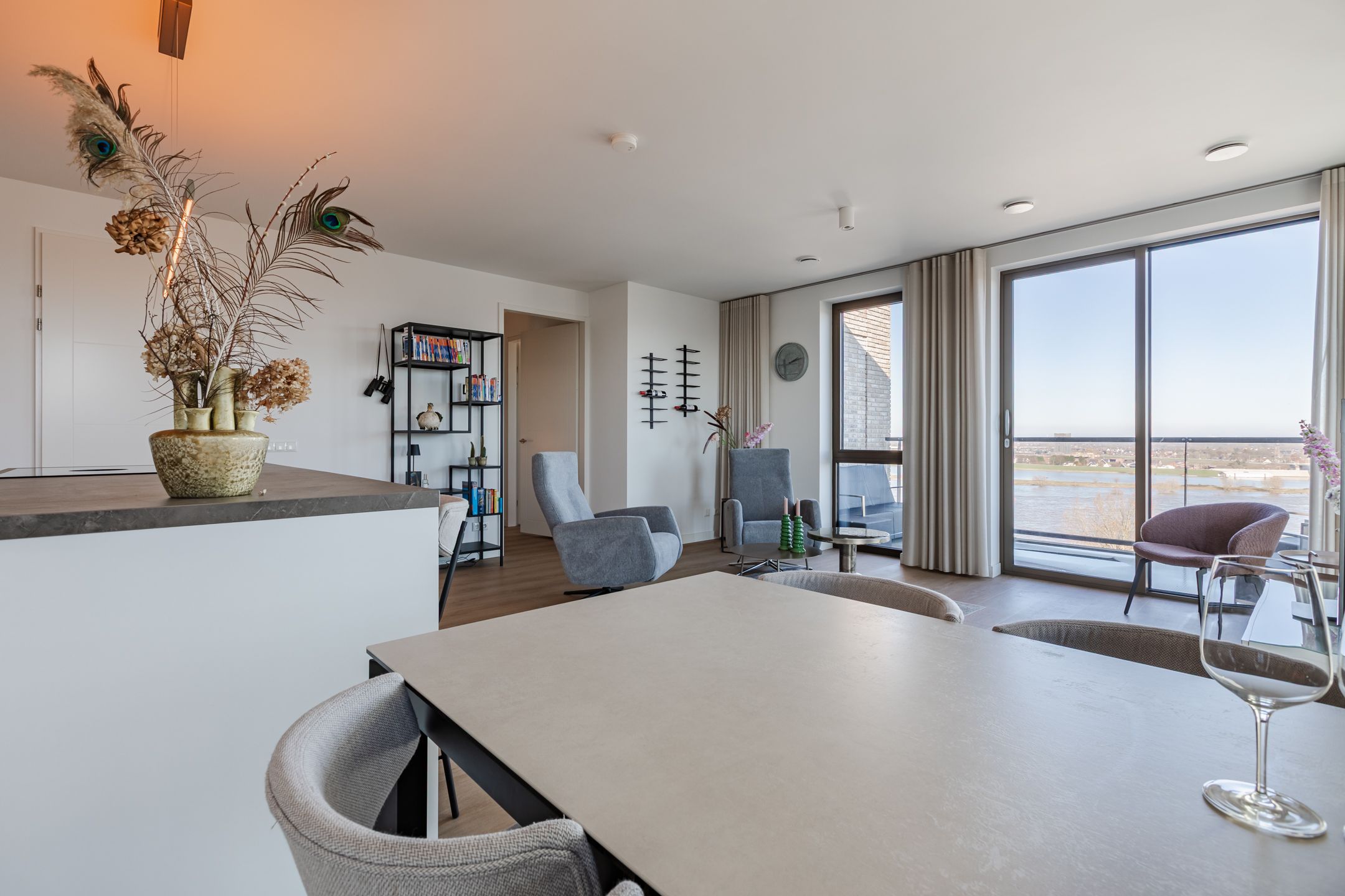 Foto 24 van Waalbandijk 409