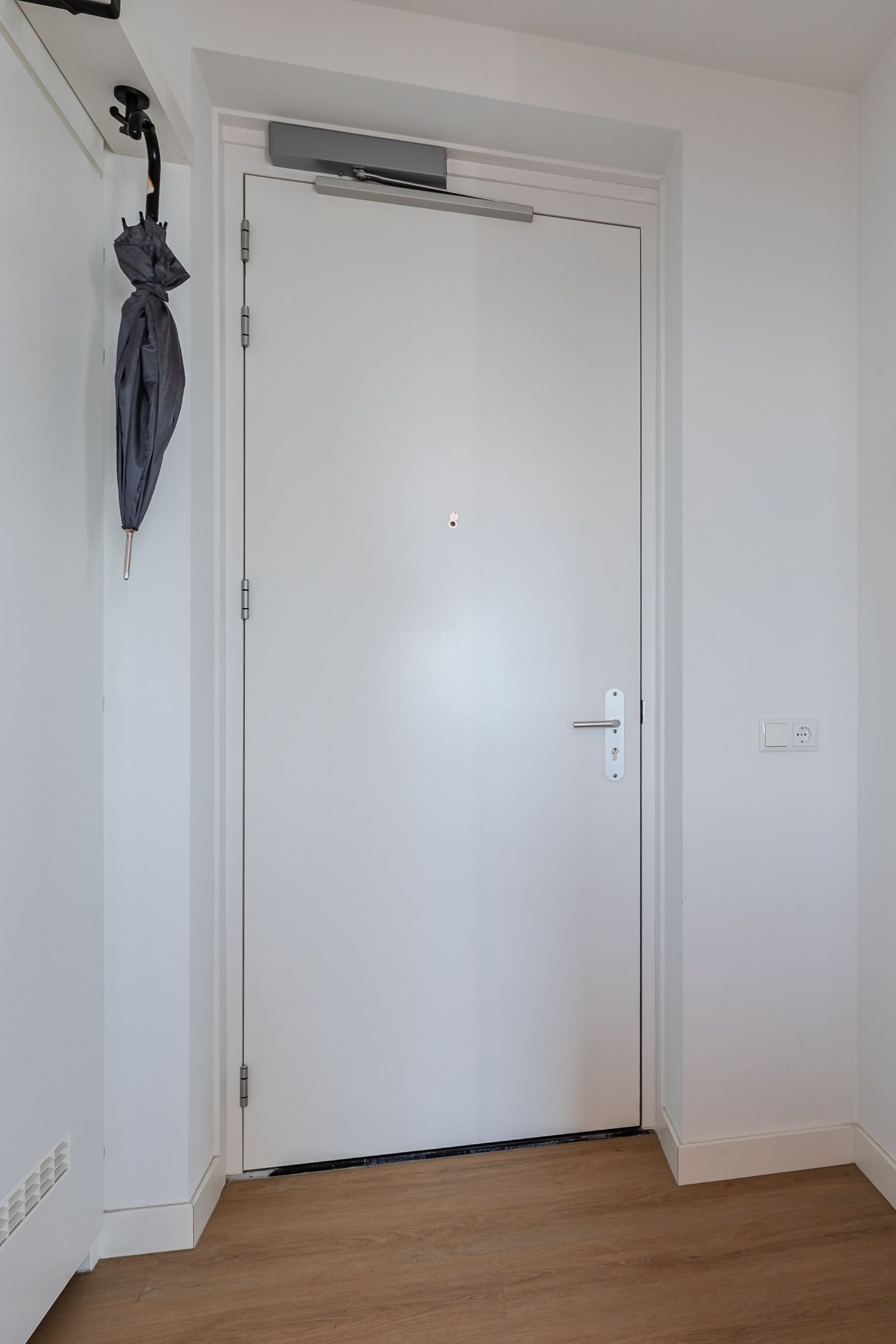 Foto 42 van Waalbandijk 409