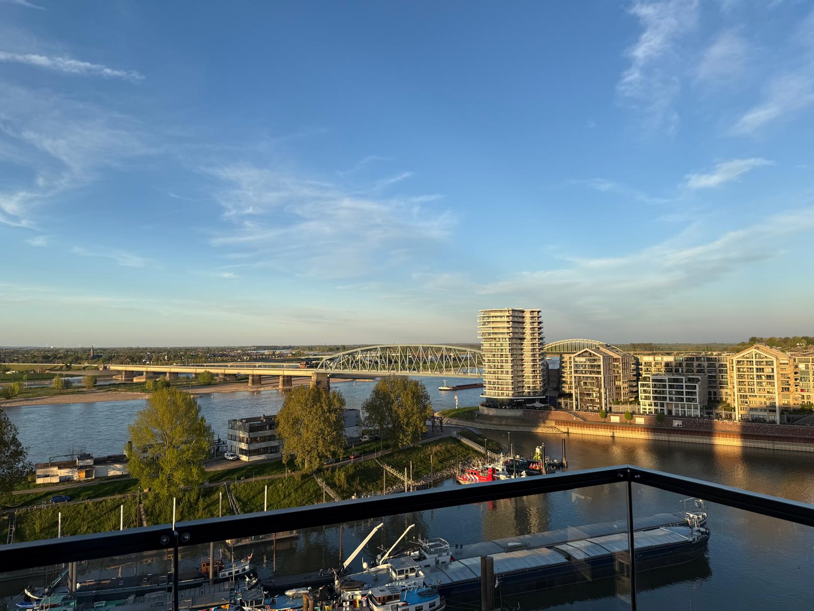 Foto 48 van Waalbandijk 409