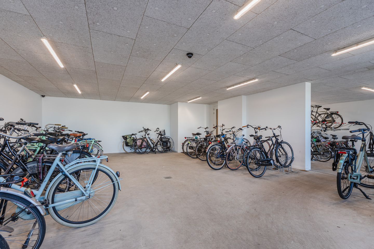 Foto 44 van Waalbandijk 409