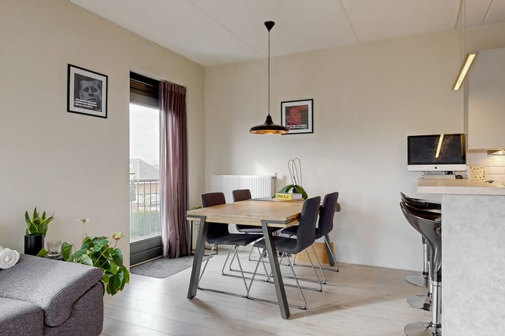 Photo 4 of Nijlstraat 104-A