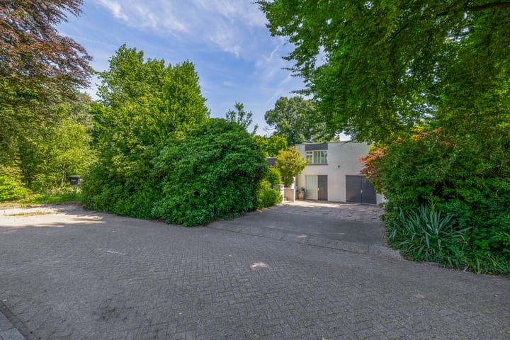Spacious detached villa with large garden in Eersel Molenakkers — 88