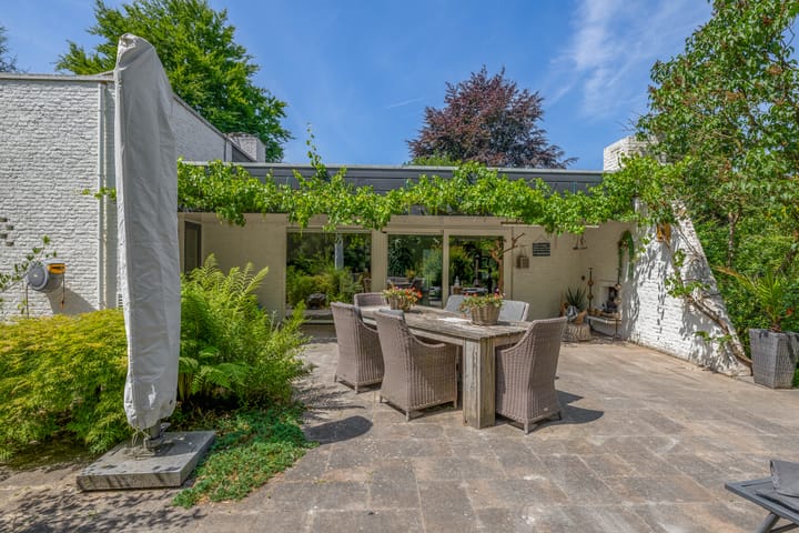 Spacious detached villa with large garden in Eersel Molenakkers — 100
