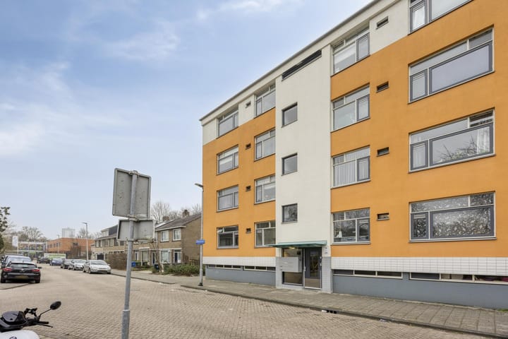 Photo 2 of Blaauwstraat 14