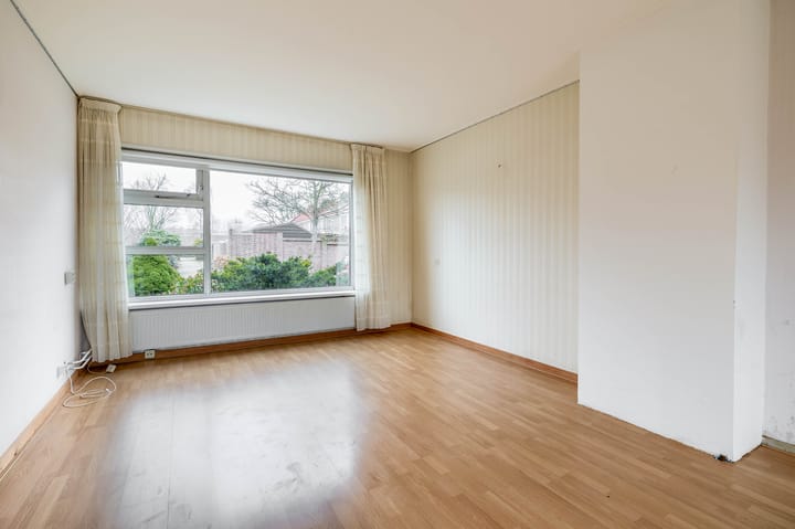 Starter home with four bedrooms and south-facing garden in Drachten — 18