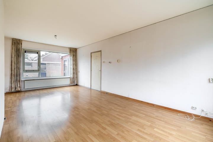 Starter home with four bedrooms and south-facing garden in Drachten — 22