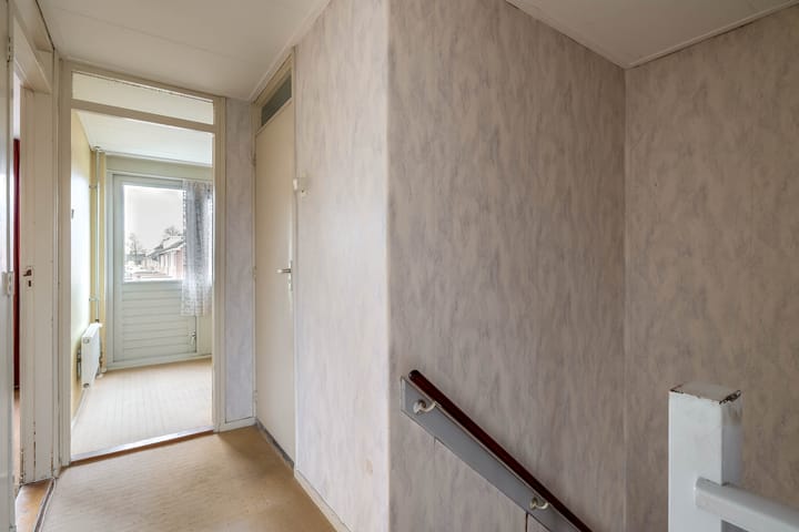 Starter home with four bedrooms and south-facing garden in Drachten — 46