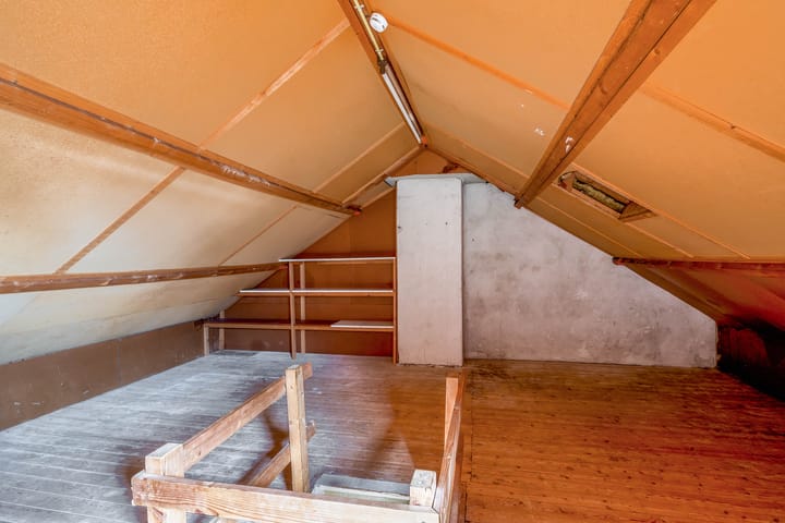 Starter home with four bedrooms and south-facing garden in Drachten — 68