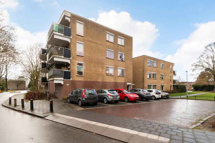 Bright 3-room corner apartment with spacious balcony in Kerkelanden — 33