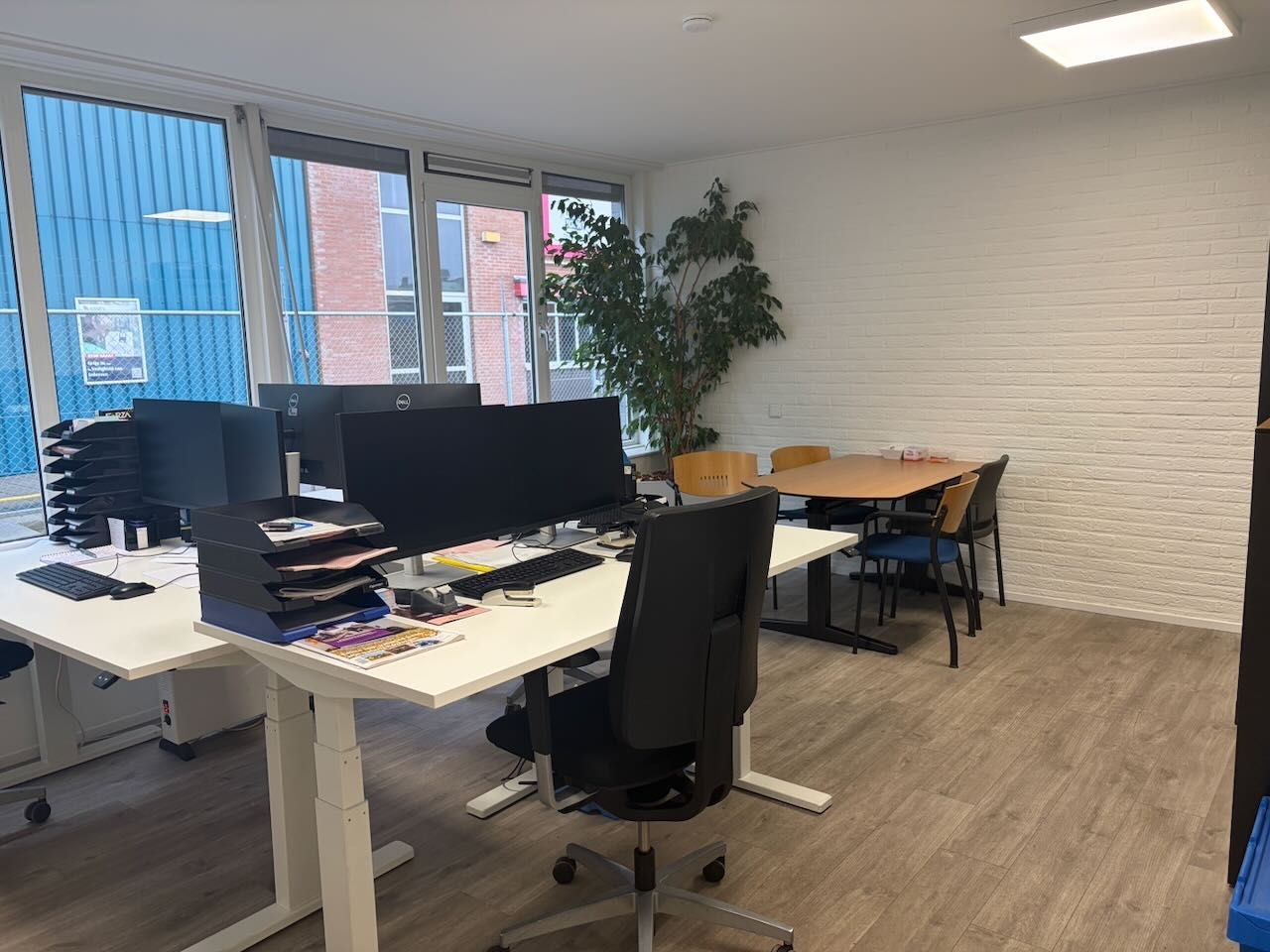 Bekijk foto 3 van Vredenburgweg 7