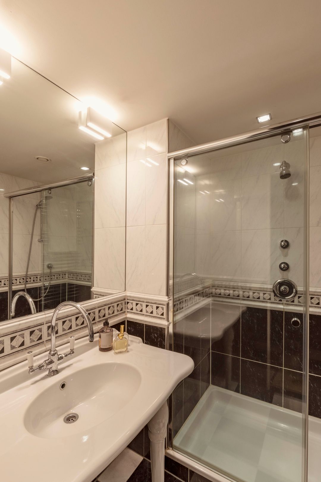 Photo 16 of Keizersgracht 558-2