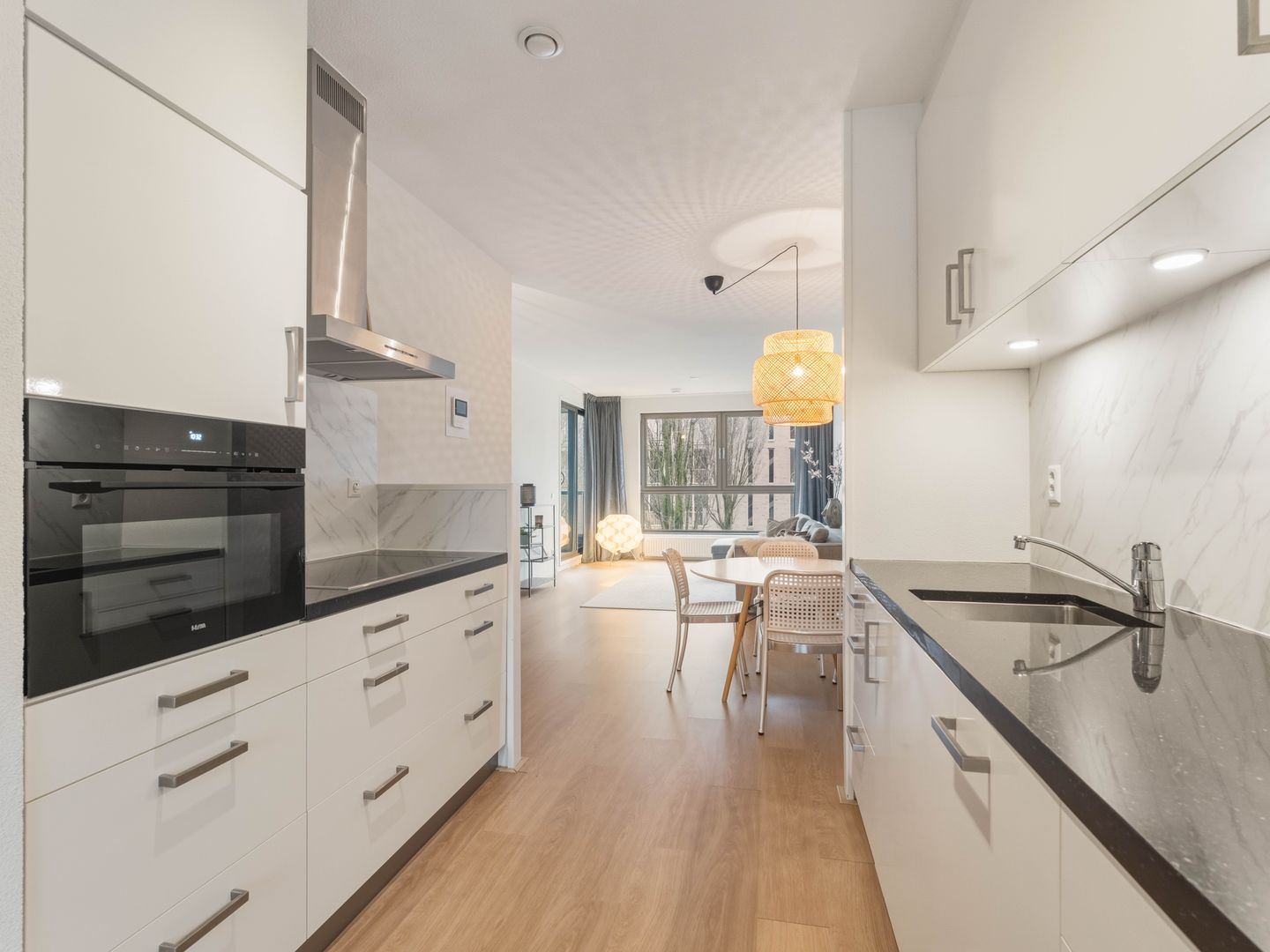 Photo 14 of Glenn Millerpad 12