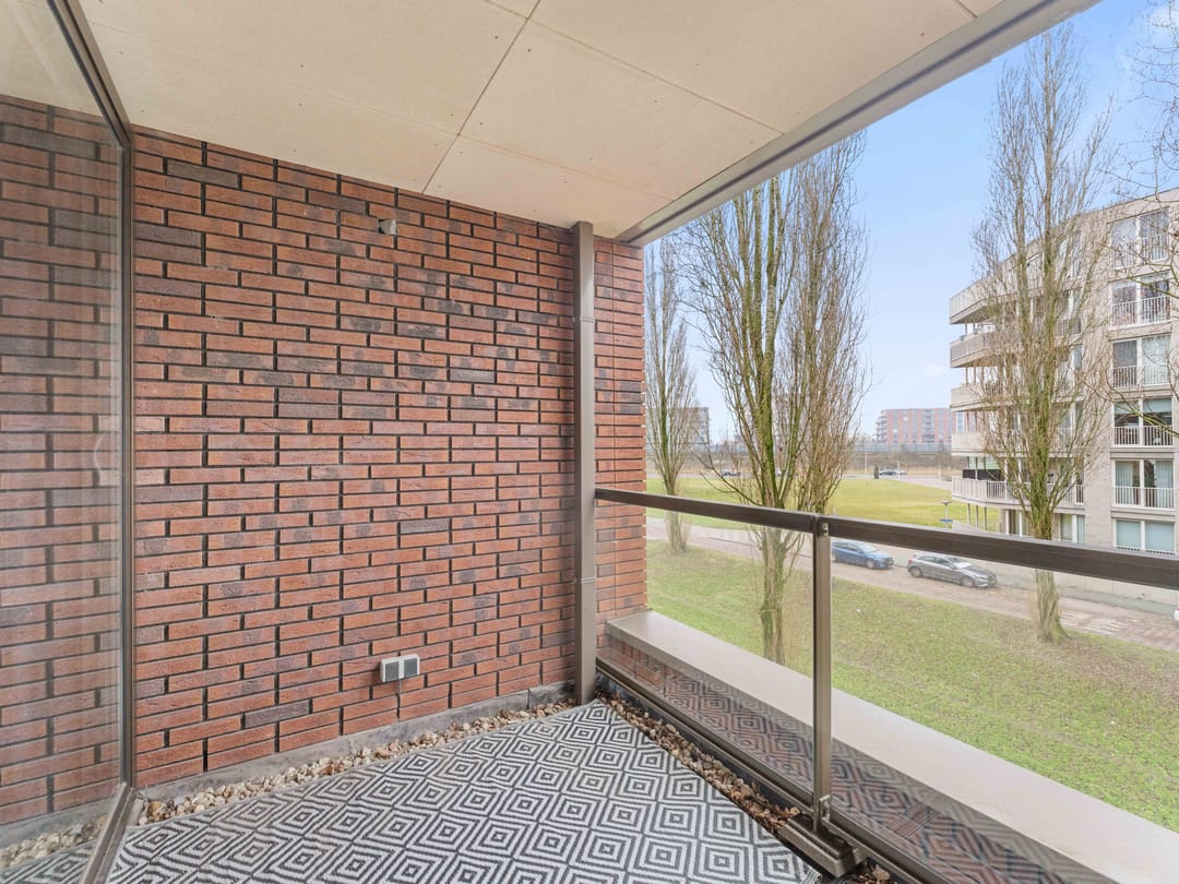 Photo 17 of Glenn Millerpad 12