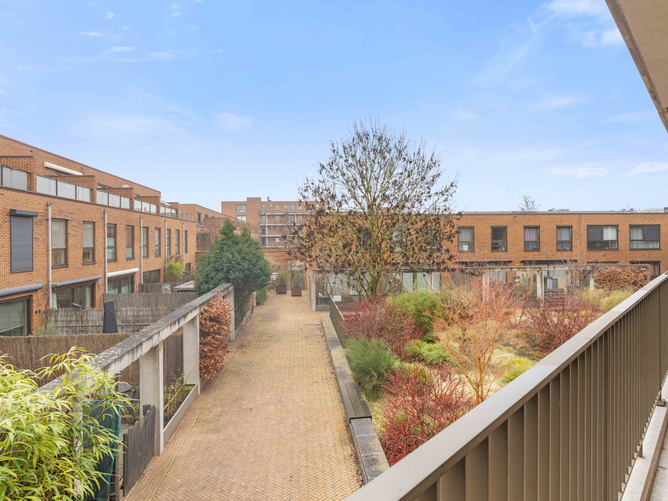 Photo 30 of Glenn Millerpad 12