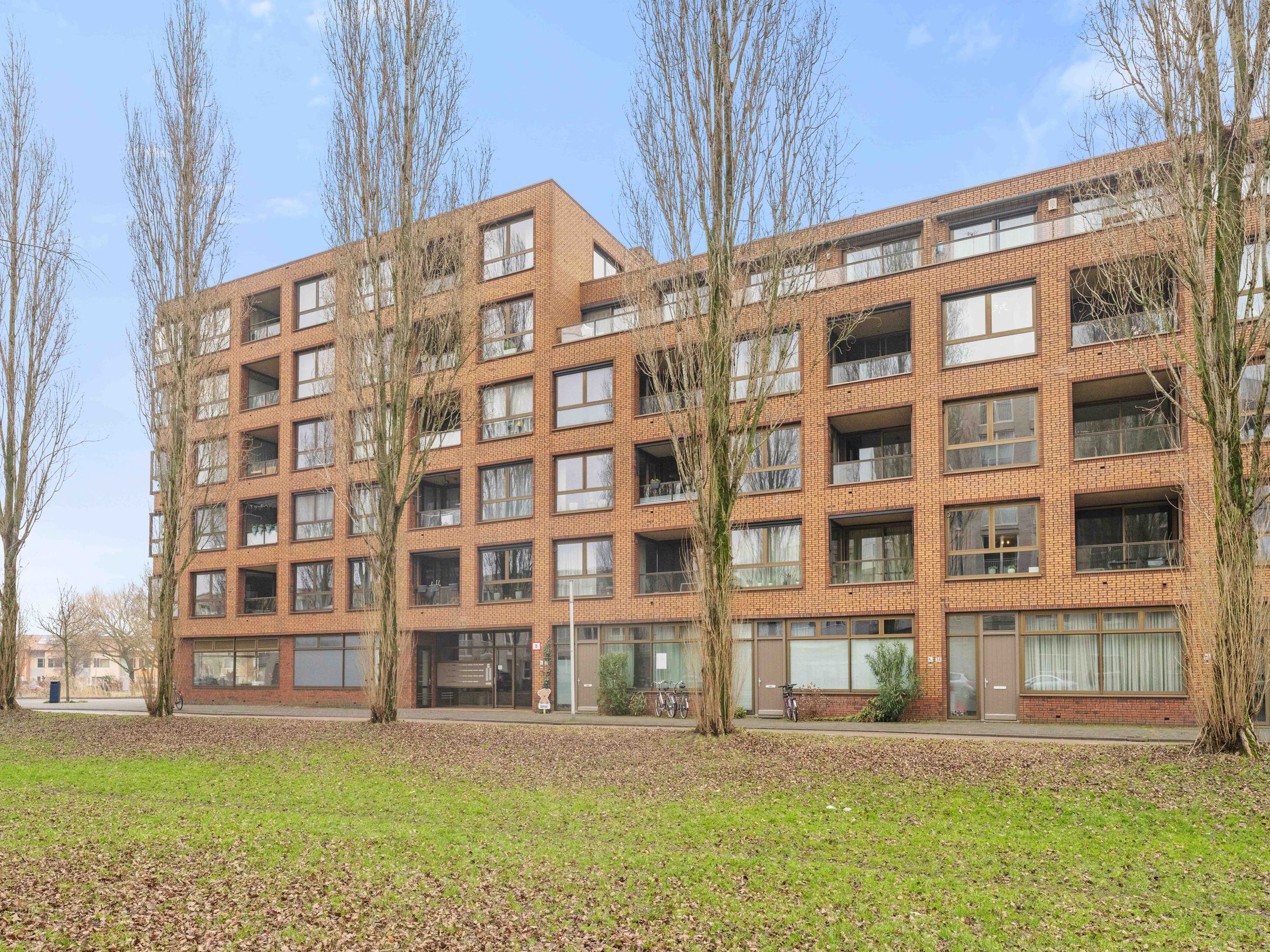 Photo 36 of Glenn Millerpad 12