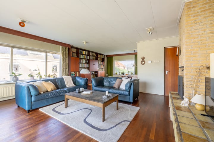 Spacious Detached Home with Stunning Water Views in Oosthuizen — 28
