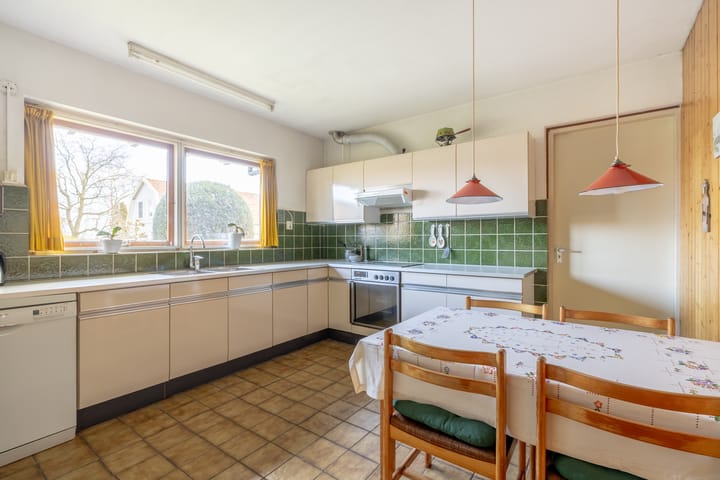 Spacious Detached Home with Stunning Water Views in Oosthuizen — 49