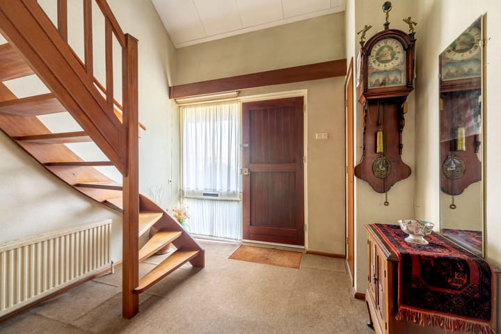 Spacious Detached Home with Stunning Water Views in Oosthuizen — 57