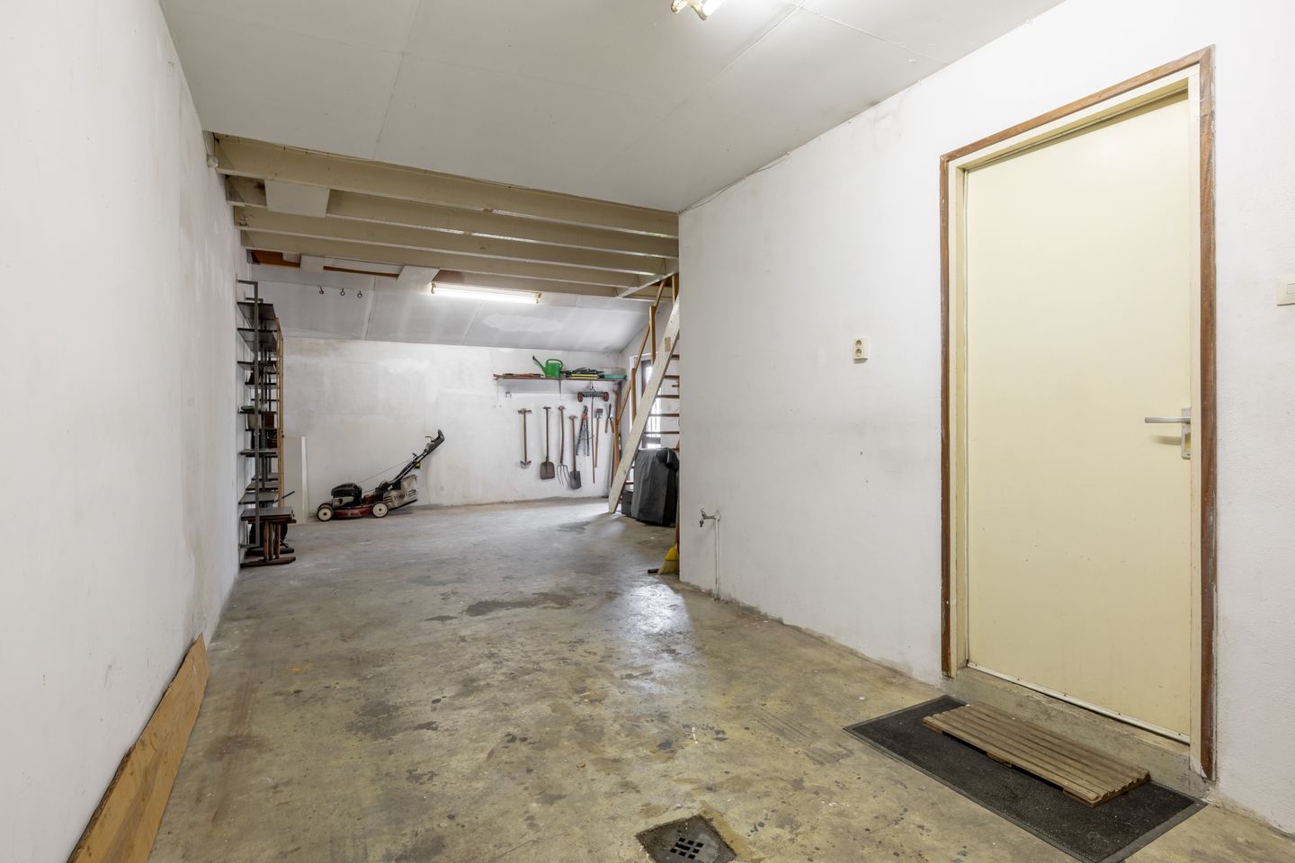 Foto 44 van Warderweg 19