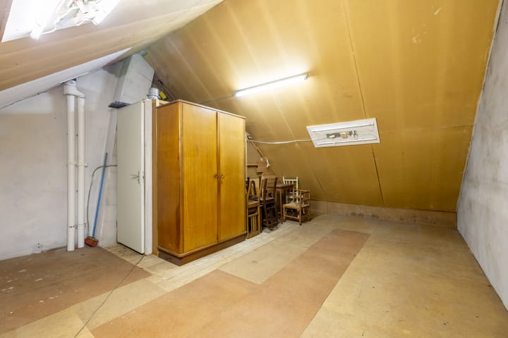 Spacious Detached Home with Stunning Water Views in Oosthuizen — 86