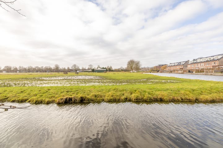 Spacious Detached Home with Stunning Water Views in Oosthuizen — 104